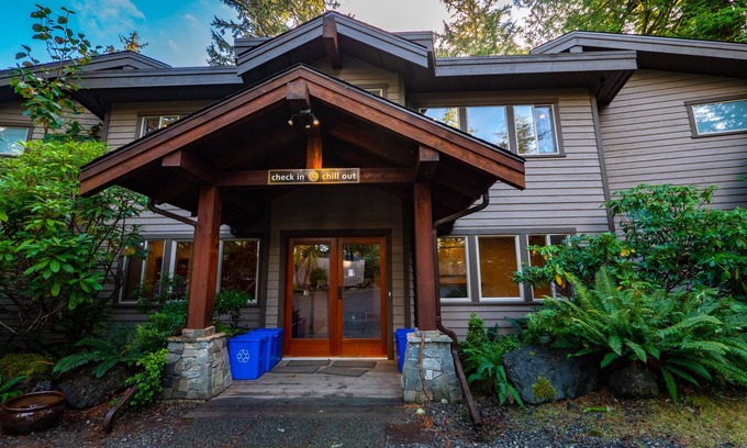 Ucluelet Condo | The Cabins - 1 Bedroom Rain Forest - Deluxe Lodge Suites!