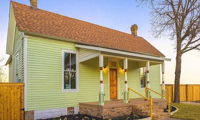Brazos House | The Cahill-Magnolia Brewery House, c.1894