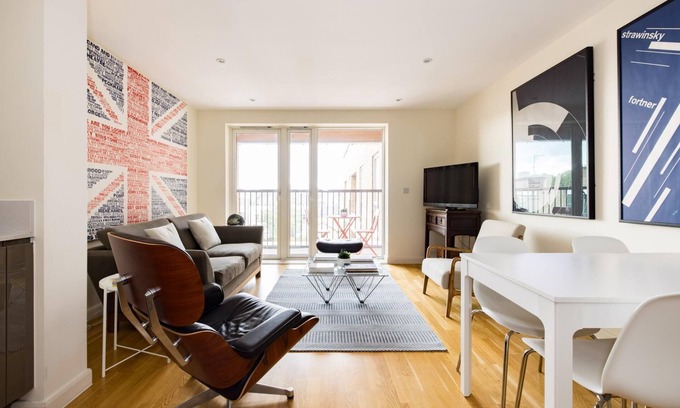 Battersea Apartment | The Call of London 2 Bedroom Flat in Battersea