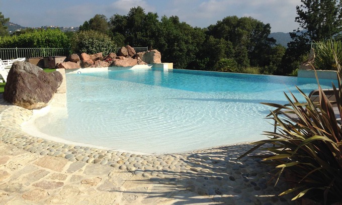 Saint-Raphael House | The calm of the forest, just minutes from the sea