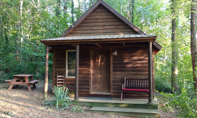 Hartville Cabin | The Camp Cabin at Darst-Myers Hallstead