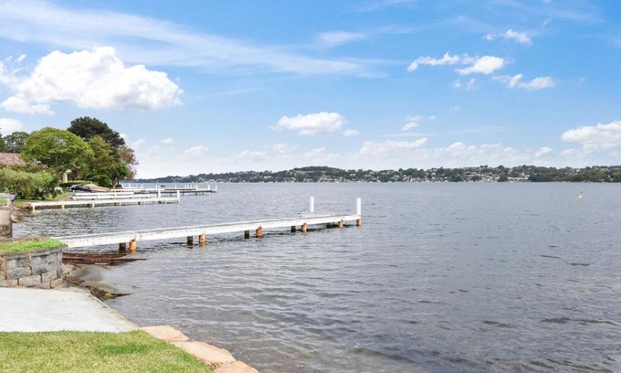 Coal Point House | The Captains Cottage