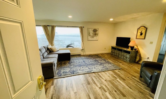 Ketchikan Apartment | The Captains Quarters