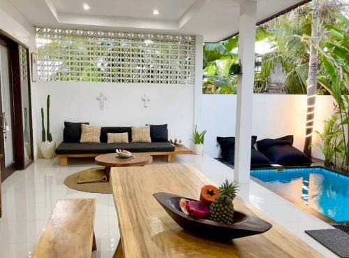 Jungut Batu Villa | The Captains Villa