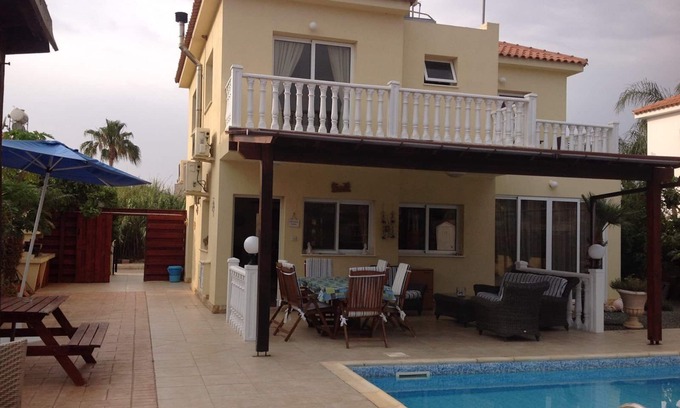Ayia Napa Villa | The Carolyn villa in Ayia Napa has everything you need for an enjoyable holiday
