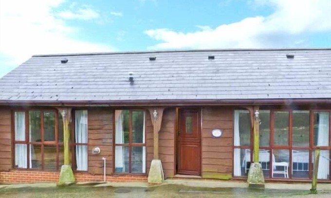Newport Cottage | THE CARTHOUSE, family friendly, character holiday cottage in Shorwell