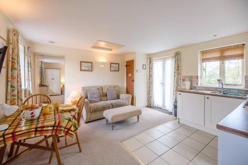 Framlingham House | The Cartlodge Boundary Farm, Framlingham
