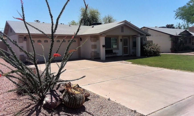Mitchell Park West House | The Casita - Modern 3-bdrm, 2-bath, Walk to Asu, No Added Fees