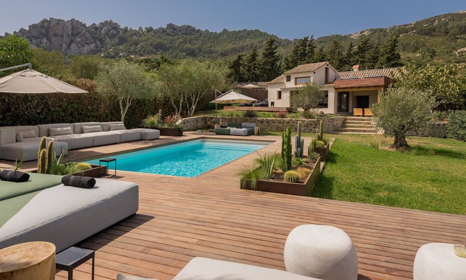 Betis House | The Cave (Large) - Luxury in the countryside