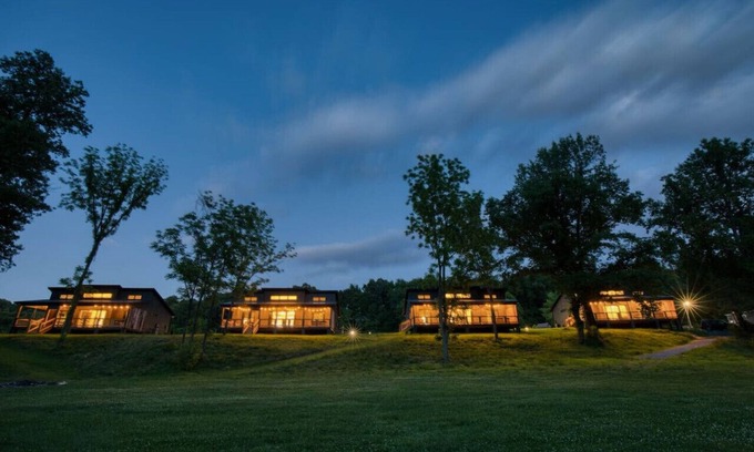 Johnson City Ski Chalet | The Cedars Chalet on The Watauga River