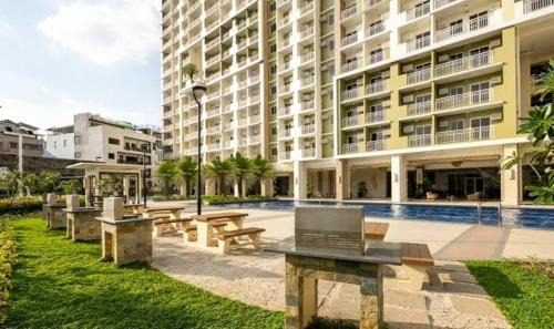 A. Bonifacio Apartment | The Celandine Two Bedroom Suite