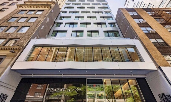 Central Park South Hotel | The Central at 5th, a Hilton Club - 1 Bedroom Premier