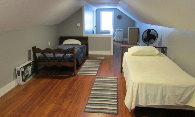 Centralia House | The Centralia Guest House with excellent WiFi