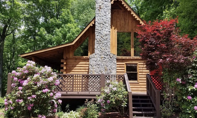 Maggie Valley Ski Chalet | The Chalet at Patricia's Place in Maggie Valley