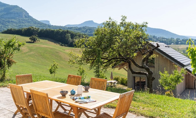 Montagnole Ski Chalet | THE CHALET DE LA SOURCE 4 PEOPLE + STAY