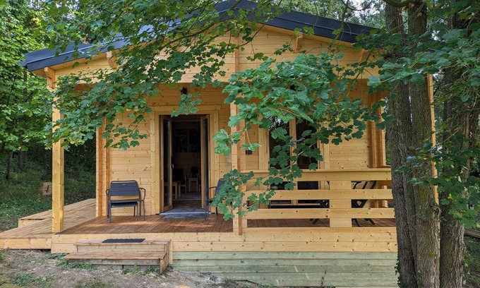 Guerville Ski Chalet | The Chalet Du Bois: Cozy comfort for 2 between garden and woodland