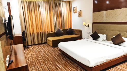 Indore Hotel | The Chandra Leela Hotel