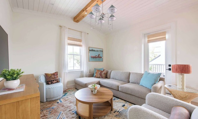 Cannonborough Elliotborough Condo | The Charlee Flats | NEW 4BR Modern Charleston Chic