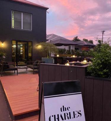 Wagga Wagga Hotel | The Charles