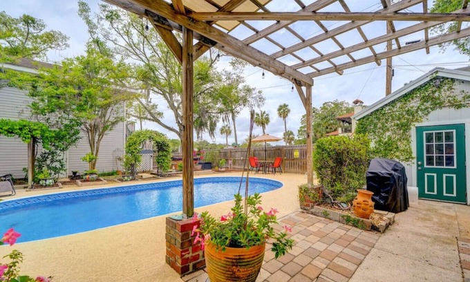Downtown Historic District House | The Charlotte House - Pool & Hot Tub in Saint Augustine