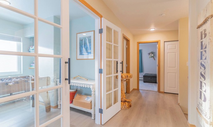 North Pole House | The Charming Family Haven On The Loop