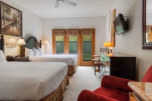 Beaver Creek Hotel | The Charter at Beaver Creek E015