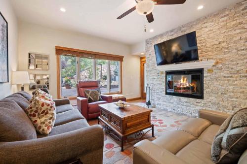 Beaver Creek Apartment | The Charter at Beaver Creek F250