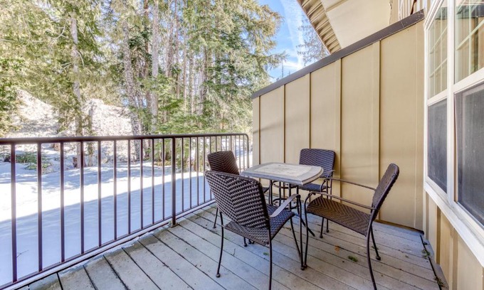Government Camp Apartment | The Chefs Chalet at Collins Lake