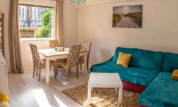 Chelsea Riverside Apartment | The Chelsea Apartment