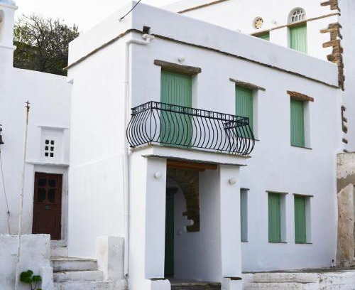 Exomvourgo House | The Cherry Tomato Village Home