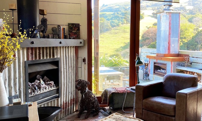 Akaroa House | The Childrens Bay Woolshed