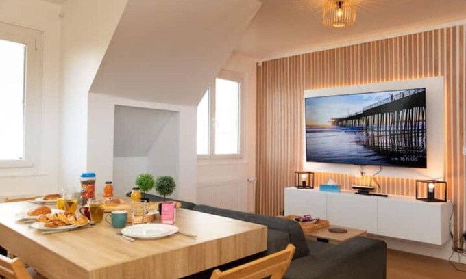 Boissy-Saint-Leger Apartment | The Cinedream l 20' Paris l Fibre l Netflix l Parking