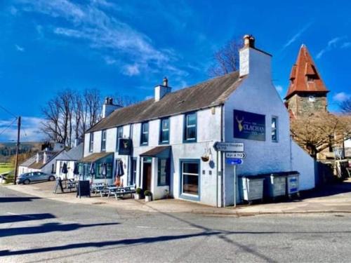 Saint John's Town of Dalry Hotel | The Clachan Inn
