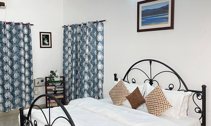 Bullawala Bed & Breakfast | the CLEANest & GREENest home @ Mussoorie Rd; w/Parking, WiFi, BBQ, Bonfire, etc