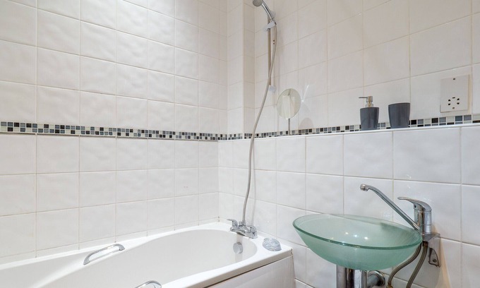 The Westside Apartment | The Clement Qube Apartment