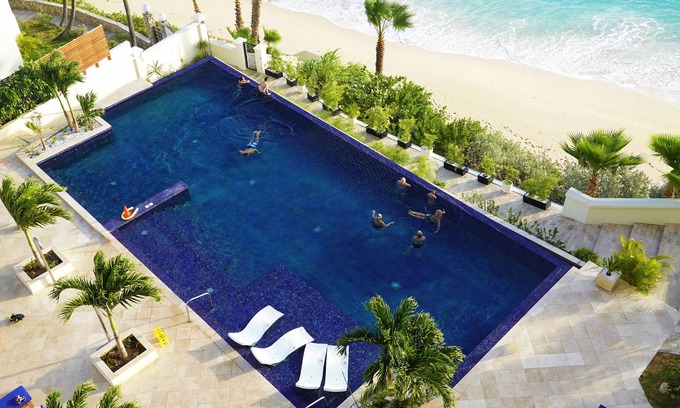 Maho Condo | The CLIFF - 4th-floor Luxury Condo on the Beach - Luxury Beachfront Resort