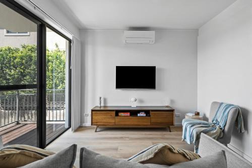 Merewether Apartment | The Cliff - Walk to Bar Beach and Merewether