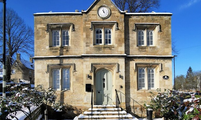 Stamford House | The Clock House in Stamford