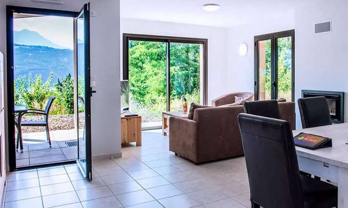 Chorges Apartment | The Clos of the Ecrin du Lac * - 5 Rooms 10 People