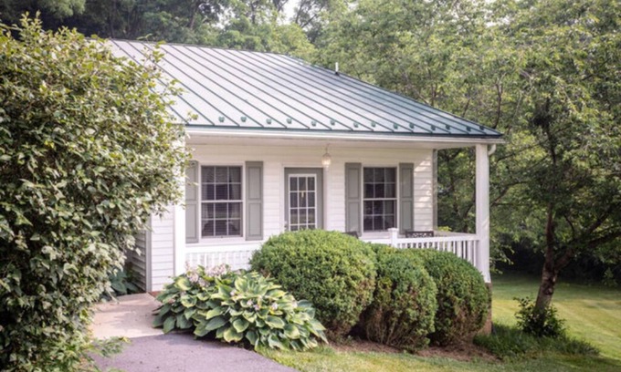 Harrisonburg Apartment | The Clover - Cottage