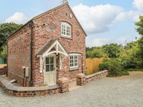 Wrinehill House | The Coach House