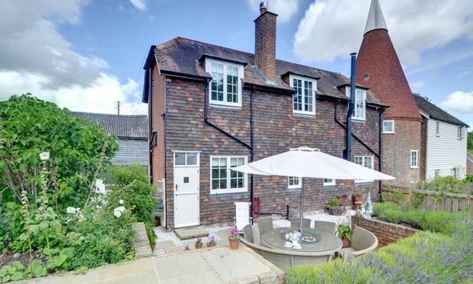 Biddenden House | The Coach House in the beautiful Ashford