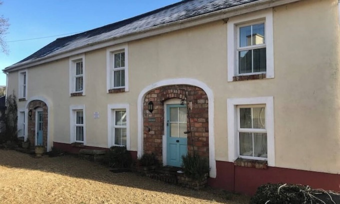 Barranisky Cottage | The Coach House - Terraced Cottage for 4 in the heart of Wicklow!