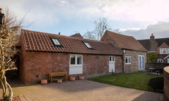Stanton on the Wolds House | The Coffin Maker's Cottage, Bunny