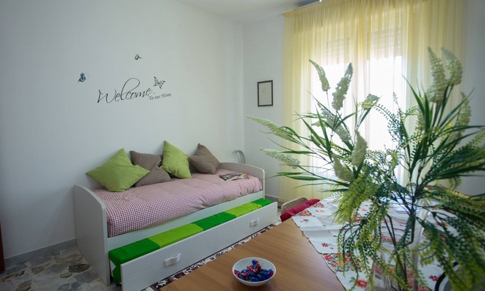 Niscemi Apartment | the colorful comfort in the country/lookout