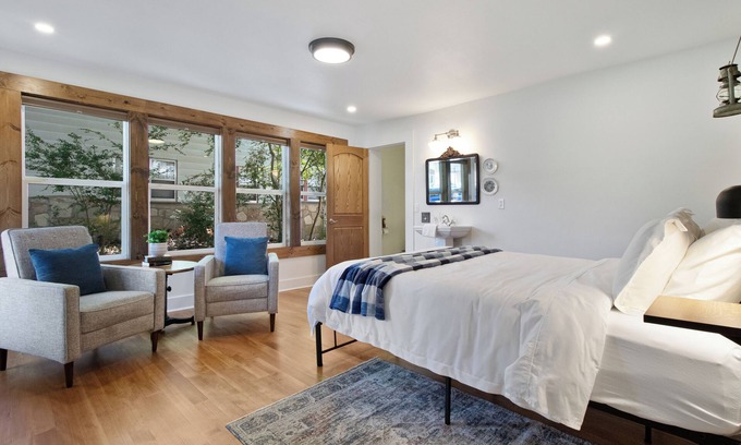Cotter Hotel | The Commercial Hotel