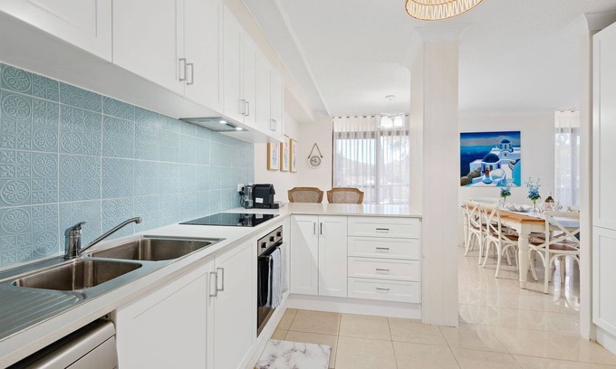 Nelson Bay Apartment | The Commodore - Quaint Abode in Nelson Bay