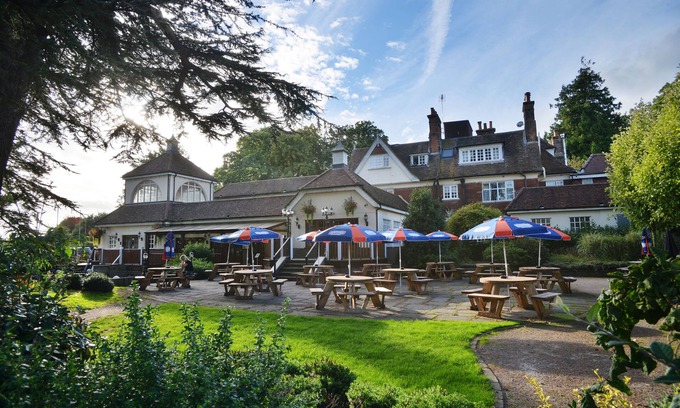 Kennington Hotel | The Conningbrook Hotel