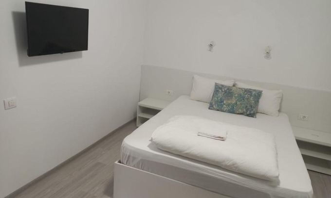Bucharest City-Centre Apartment | The Continental Studios
