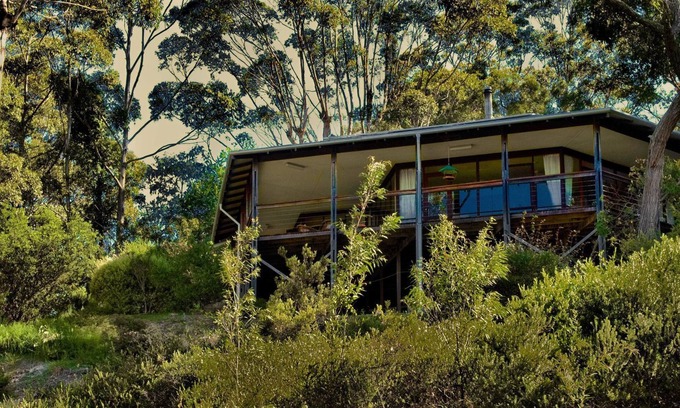 Ocean Beach Cottage | The Coombe is abundant;y equipped, perfectly situated for all the day trips